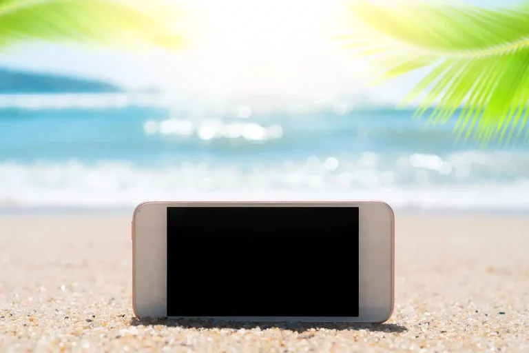 ENERGIA SUSTENTÁVEL: APLICATIVOS PARA CARREGAR CELULAR COM ENERGIA SOLAR